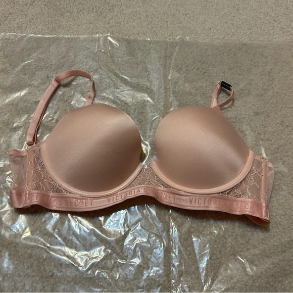 Victoria Secret Very Sexy push up bra in Pale Pink Size 32C - Picture 1 of 5